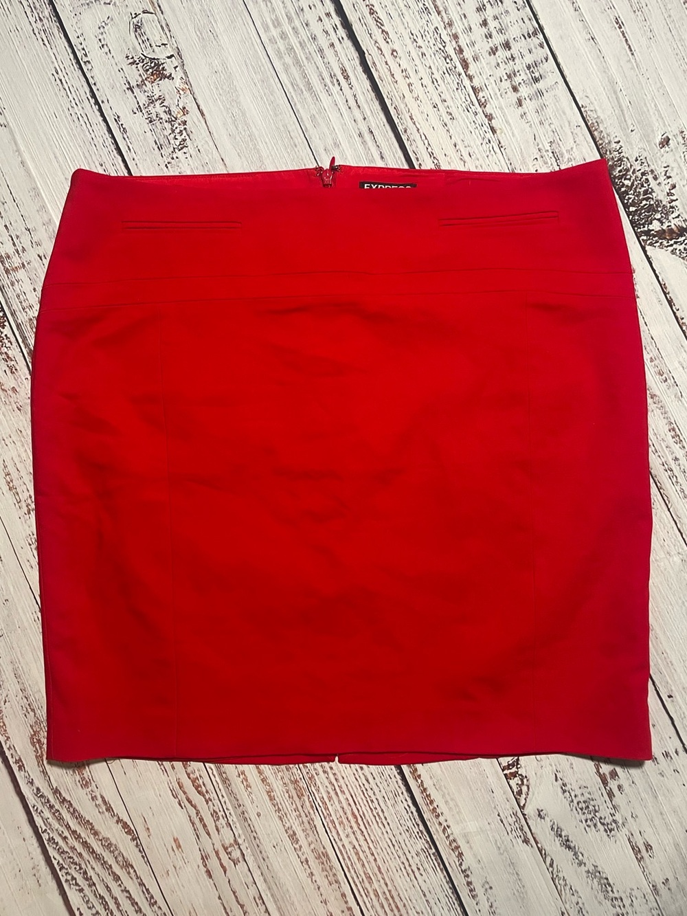 NWOT Express vibrant red pencil skirt. Size 12.